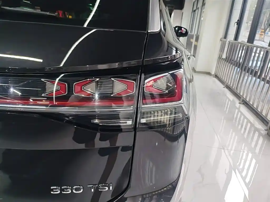 Volkswagen Tayron 2023 330TSI 2WD R-Line High-Performance Edition фото 8