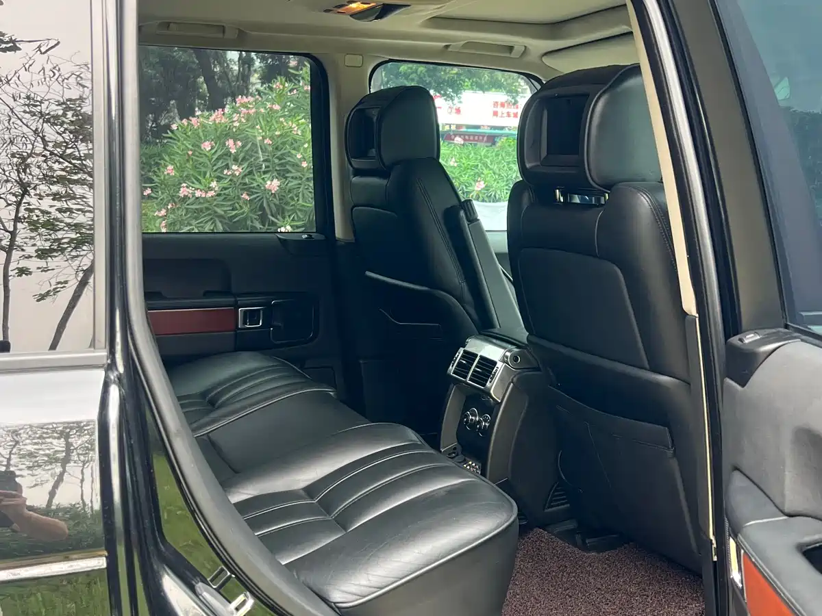 Land Rover Range Rover 2011 3.6 TDV8 фото 9
