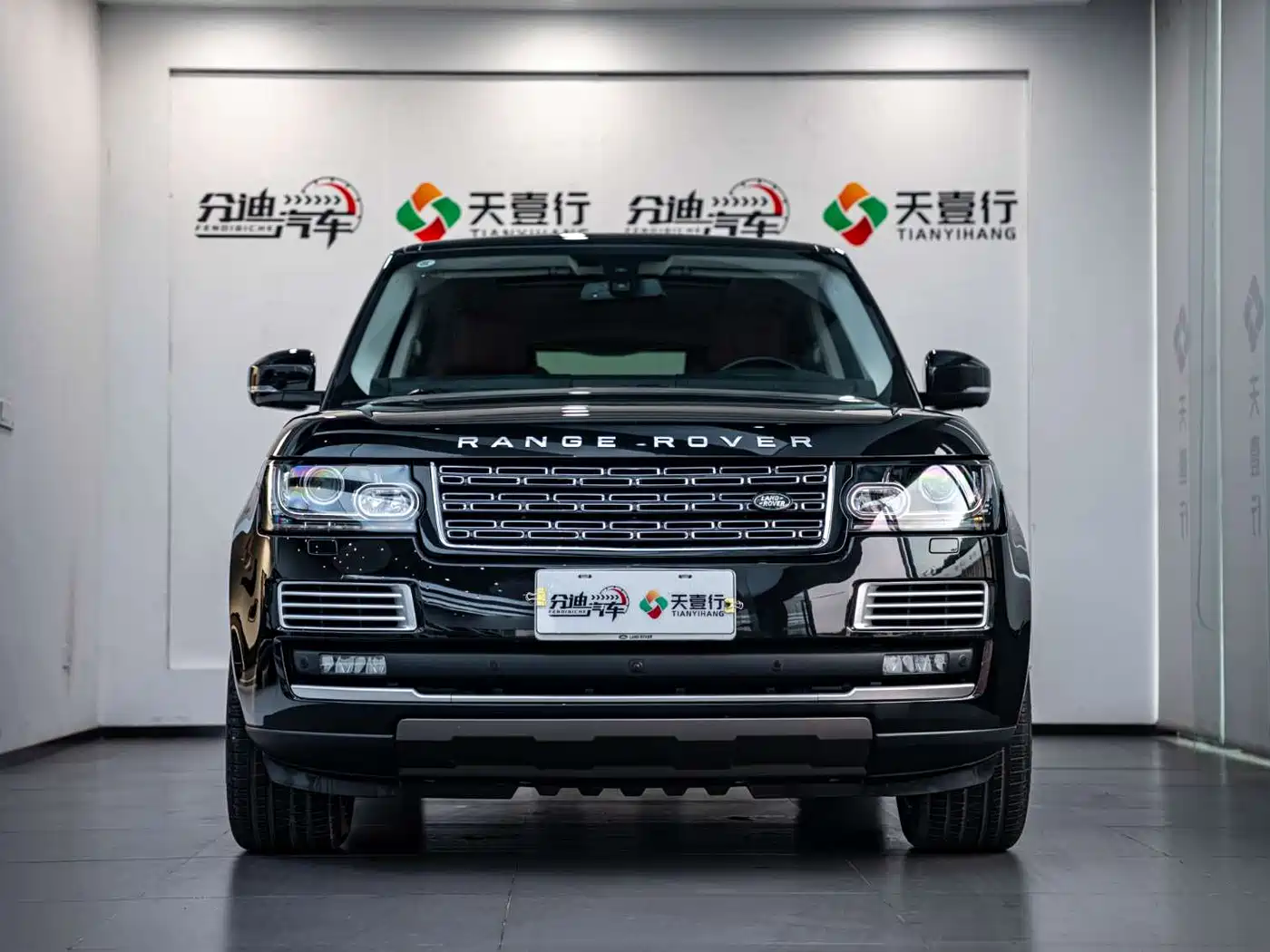Land Rover Range Rover 2016 3.0 SC V6 Vogue LWB фото 2