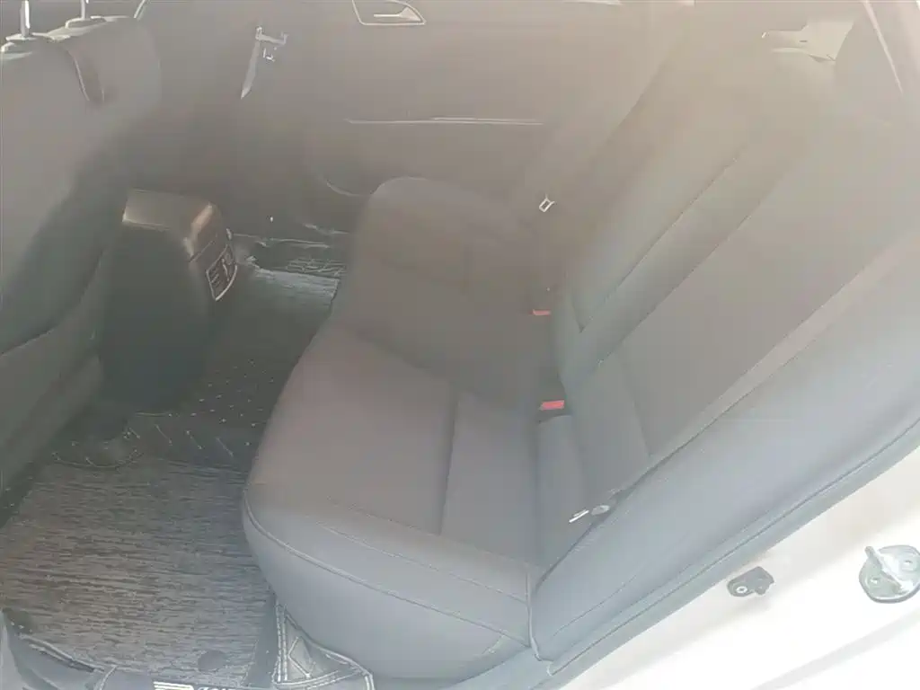 Hyundai Mistra 2014 1.8L Manual Comfort GL фото 17