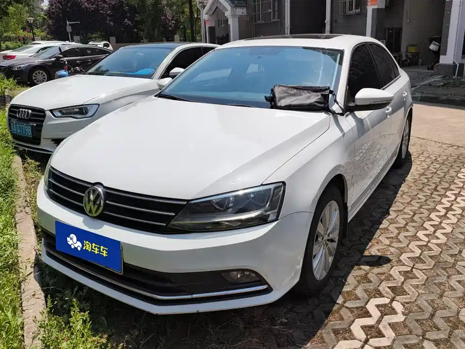 Volkswagen Sagitar 2015 230TSI Automatic Comfort