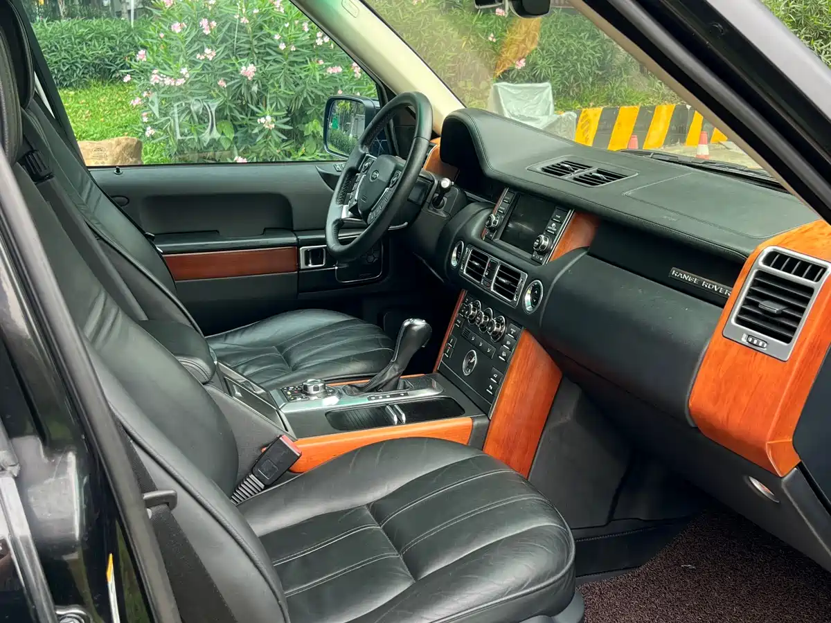Land Rover Range Rover 2011 3.6 TDV8 фото 8