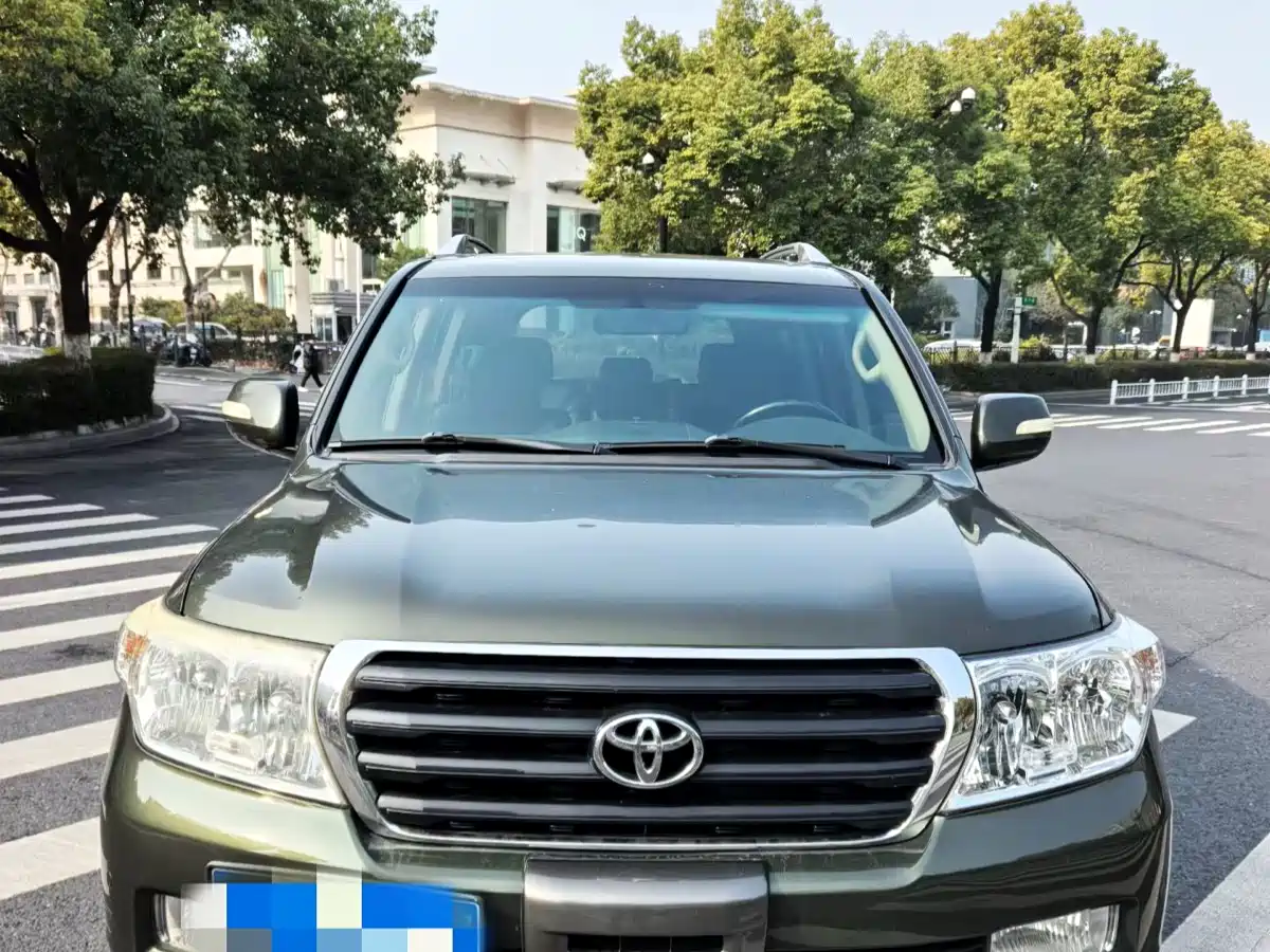 Toyota Land Cruiser (Import) фото 2