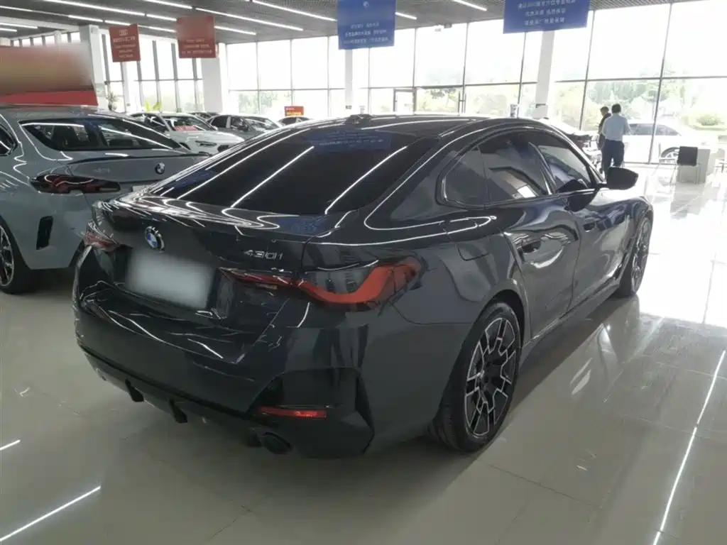 BMW 4 Series 2024 430i Gran Coupe M Sport Shadowline Package фото 7