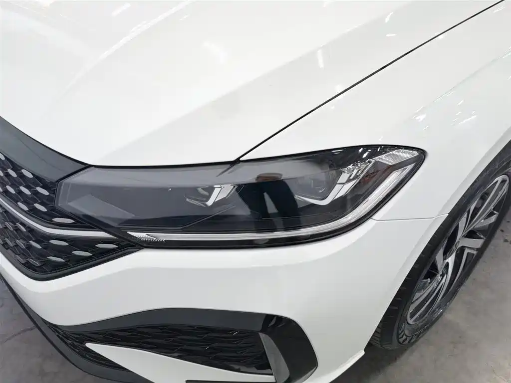 Volkswagen Lavida 2024 Model 300TSI DSG Starlight Full Comfort Edition фото 7