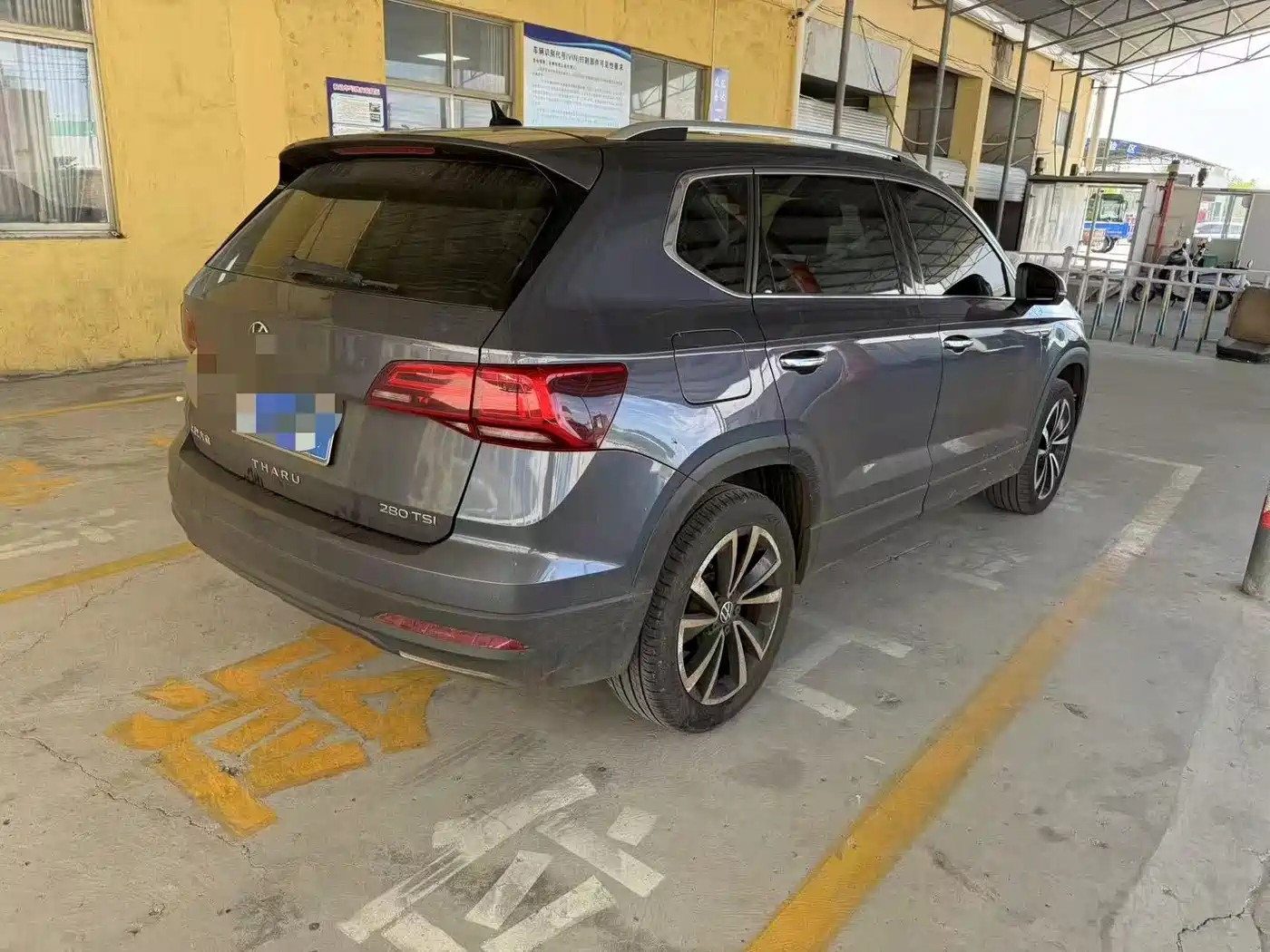 Volkswagen Tharu 2022 280TSI FWD Luxury Edition фото 11