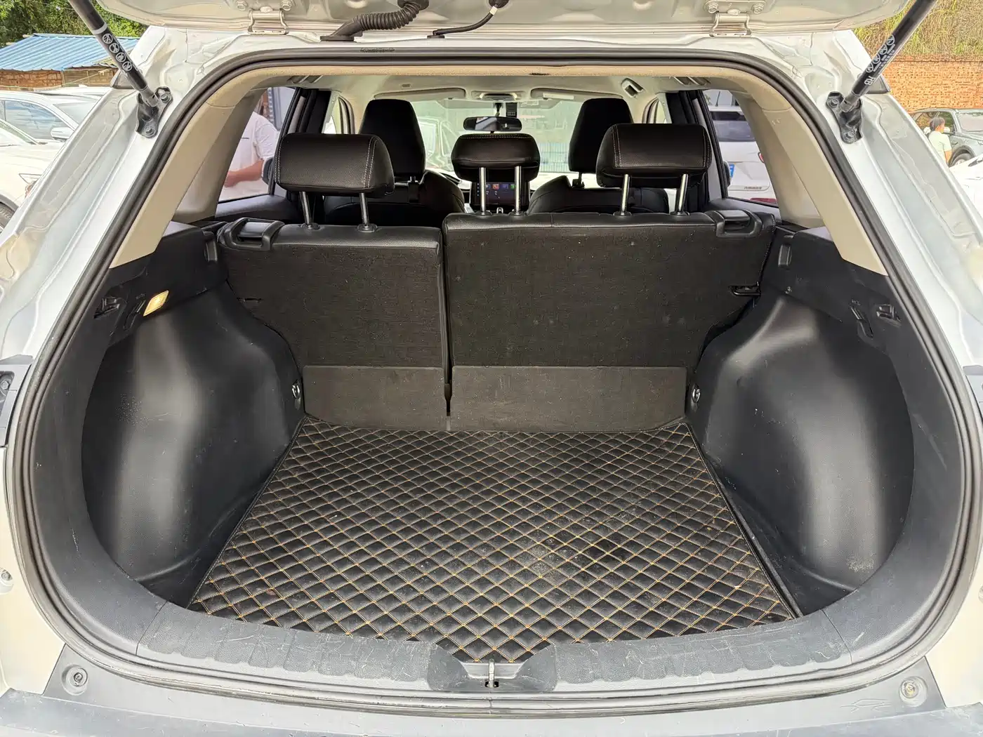 Toyota Frontlander 2022 2.0L CVT Elite фото 10