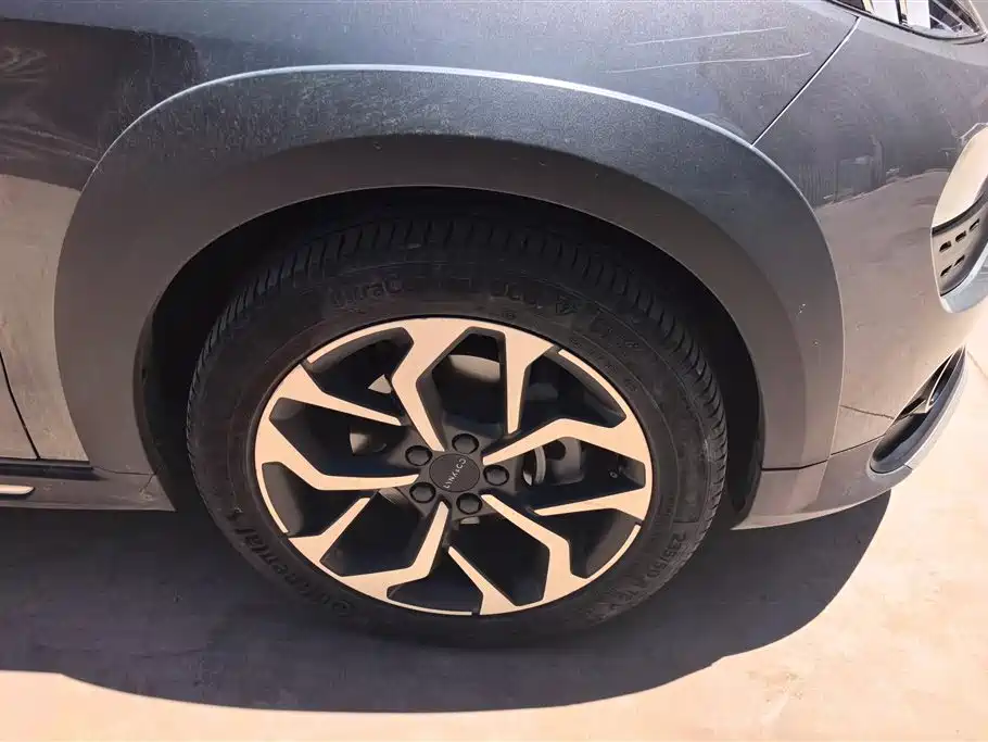 Lynk & Co 02 2018 1.5T DCT 2WD Power Edition China V фото 6