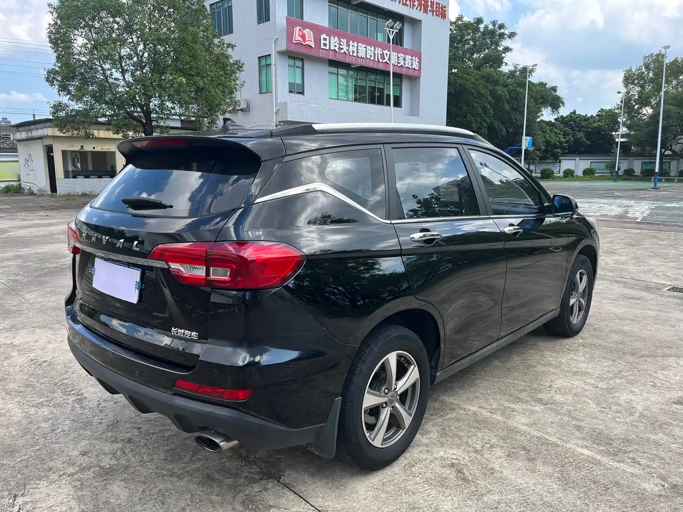 Haval M6 2017 2017 1.5T Automatic 2WD Elite