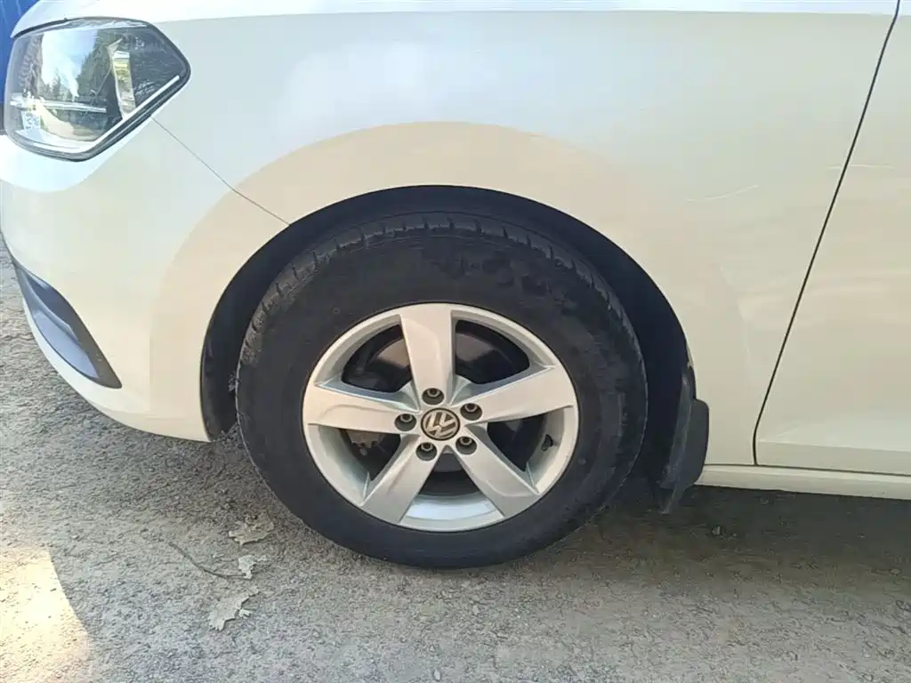 Volkswagen Santana 2016 1.6L Manual Trend Edition фото 23