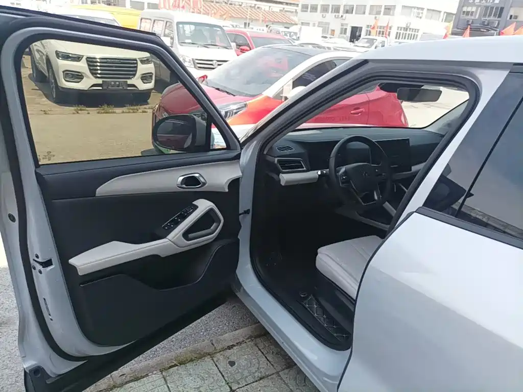 BYD Yuan UP 2025 Smart Drive Edition 401KM Vitality Version фото 16