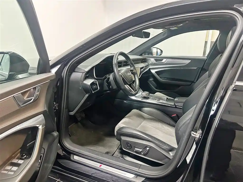 Audi A6L 2023 45 TFSI Premium Selection Dynamic фото 7