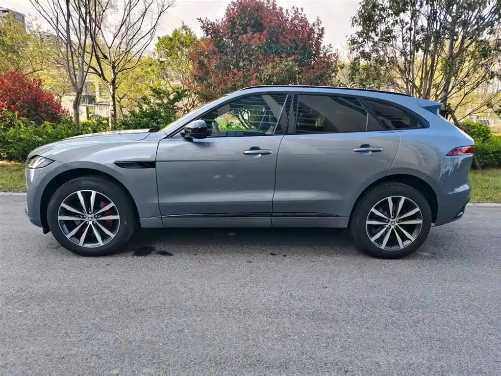 Jaguar F-PACE 2025 2025 P250 R-Dynamic SE