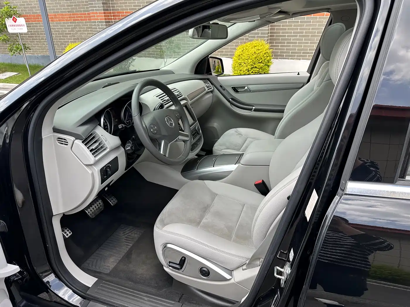 Mercedes-Benz R-Class 2015 R 320 4MATIC Luxury фото 11