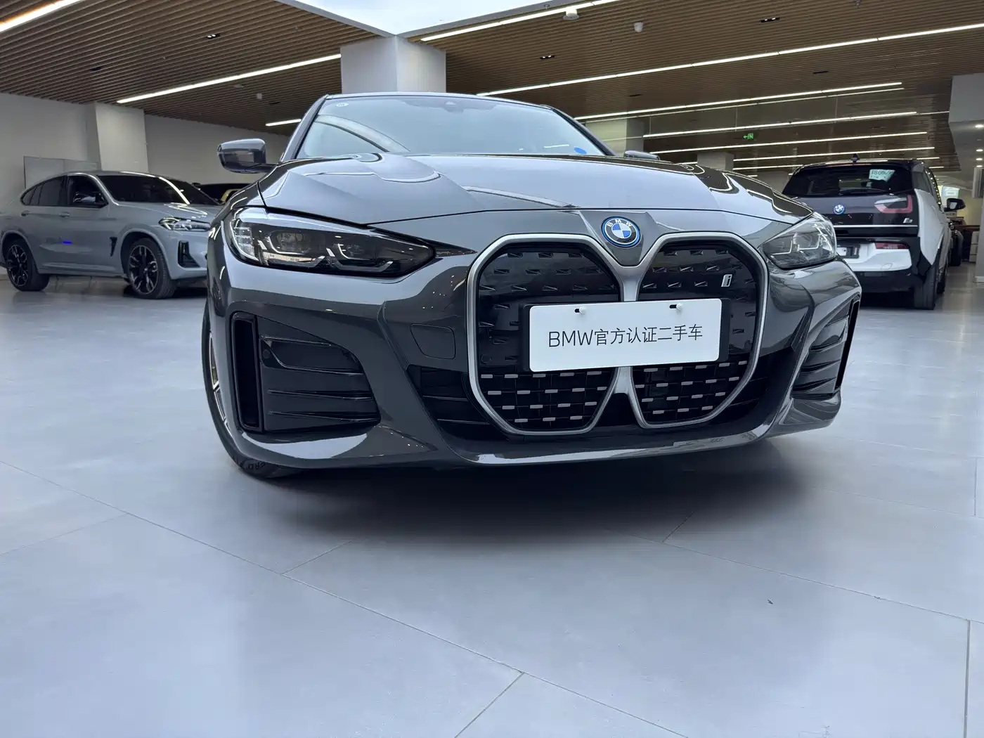 BMW i4 2023 eDrive40 фото 5