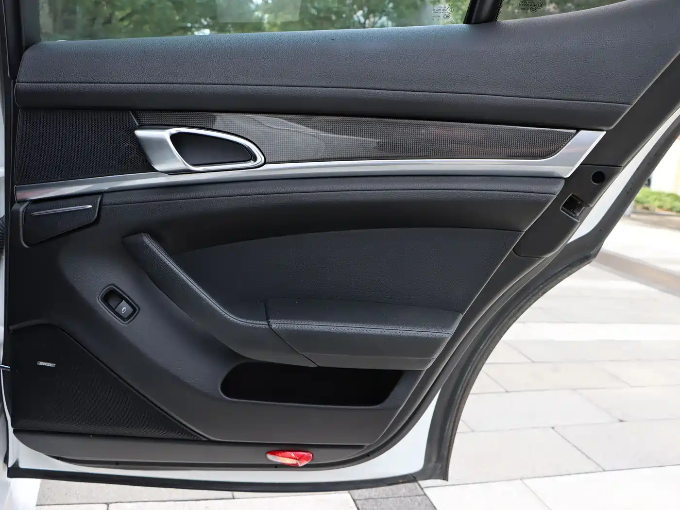Porsche Panamera 2010 Model Panamera S 4.8L фото 32