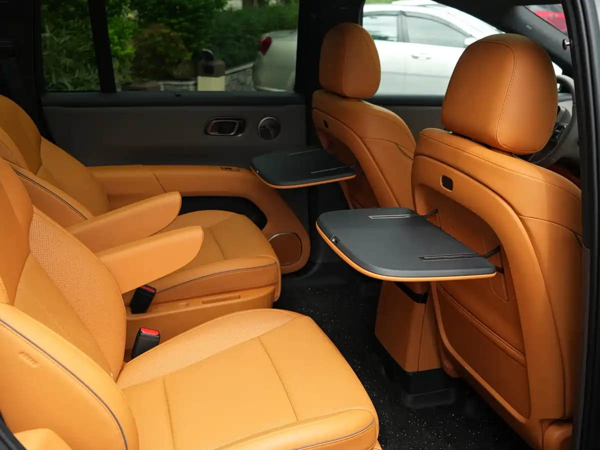Li Auto Li i8 2026 2025 Standard Edition