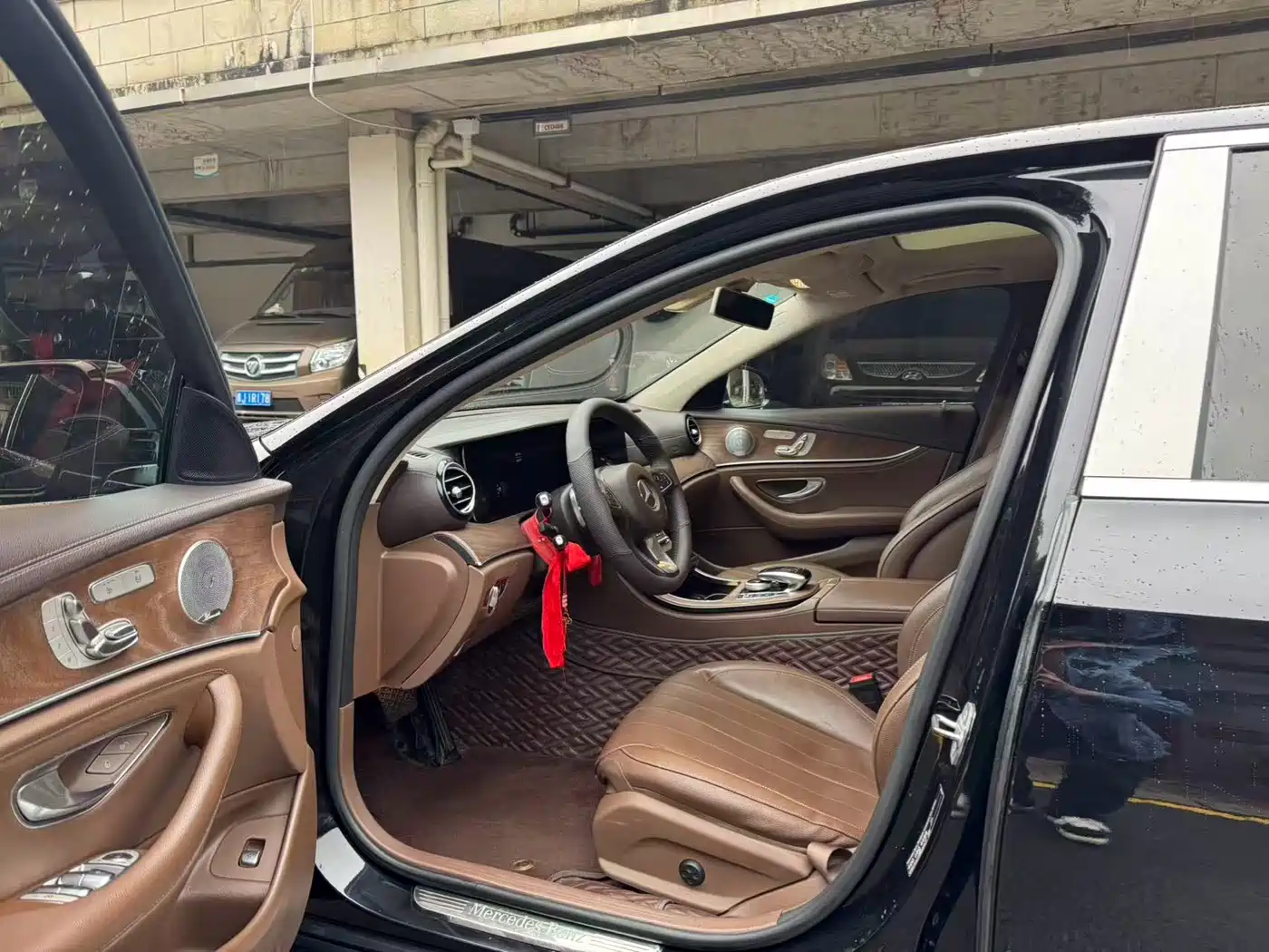 Mercedes-Benz E-Class 2018 E 300 L Luxury фото 4