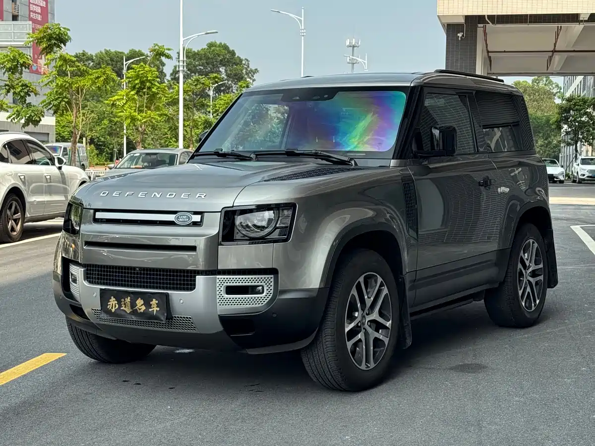 Land Rover Defender 2023 Facelift 90 3.0T P400 XS