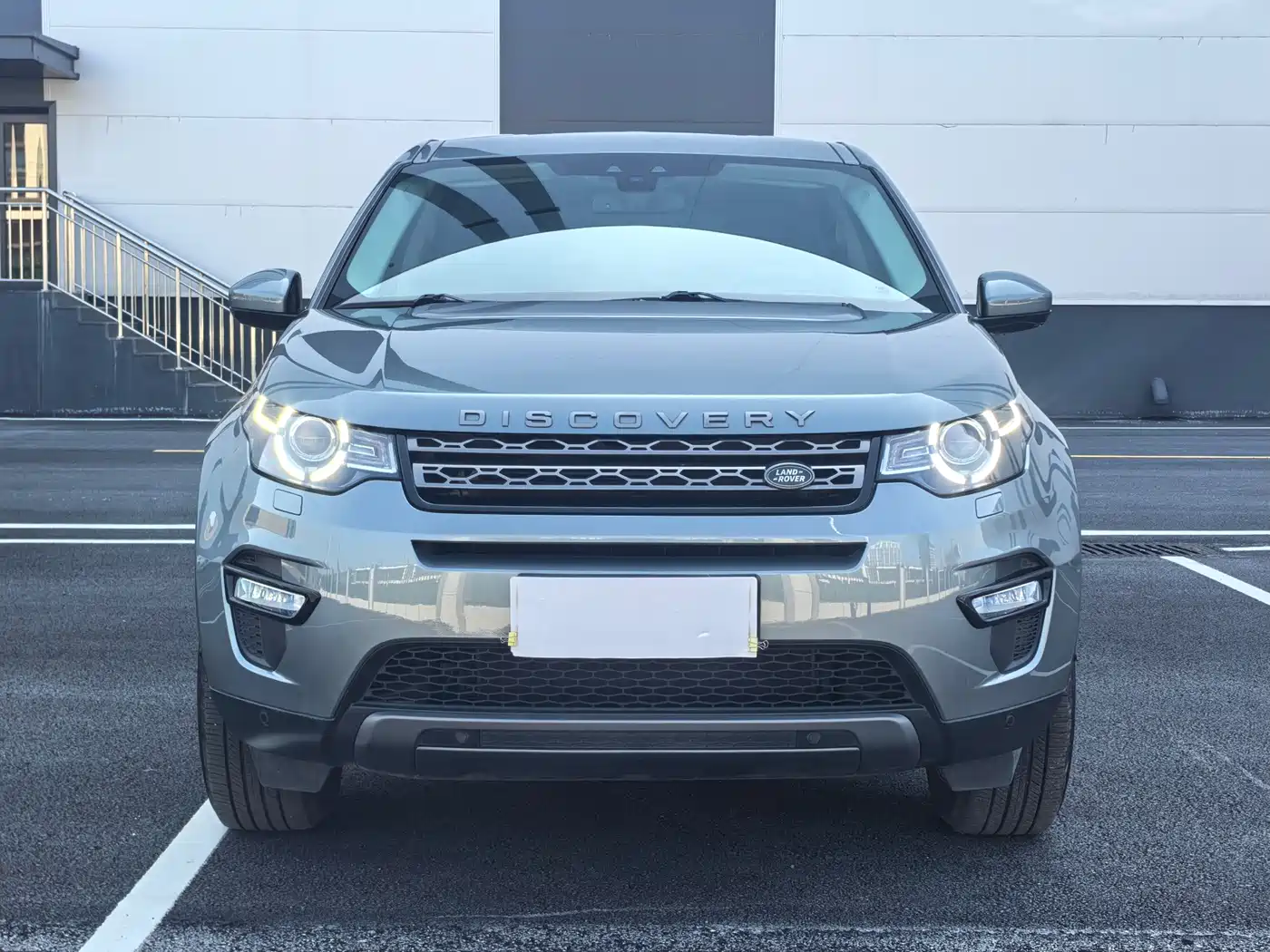 Land Rover Discovery Sport 2019 240PS SE Edition China VI фото 2