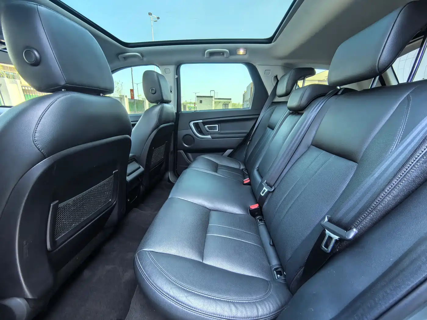 Land Rover Discovery Sport 2019 240PS SE Edition China VI фото 10