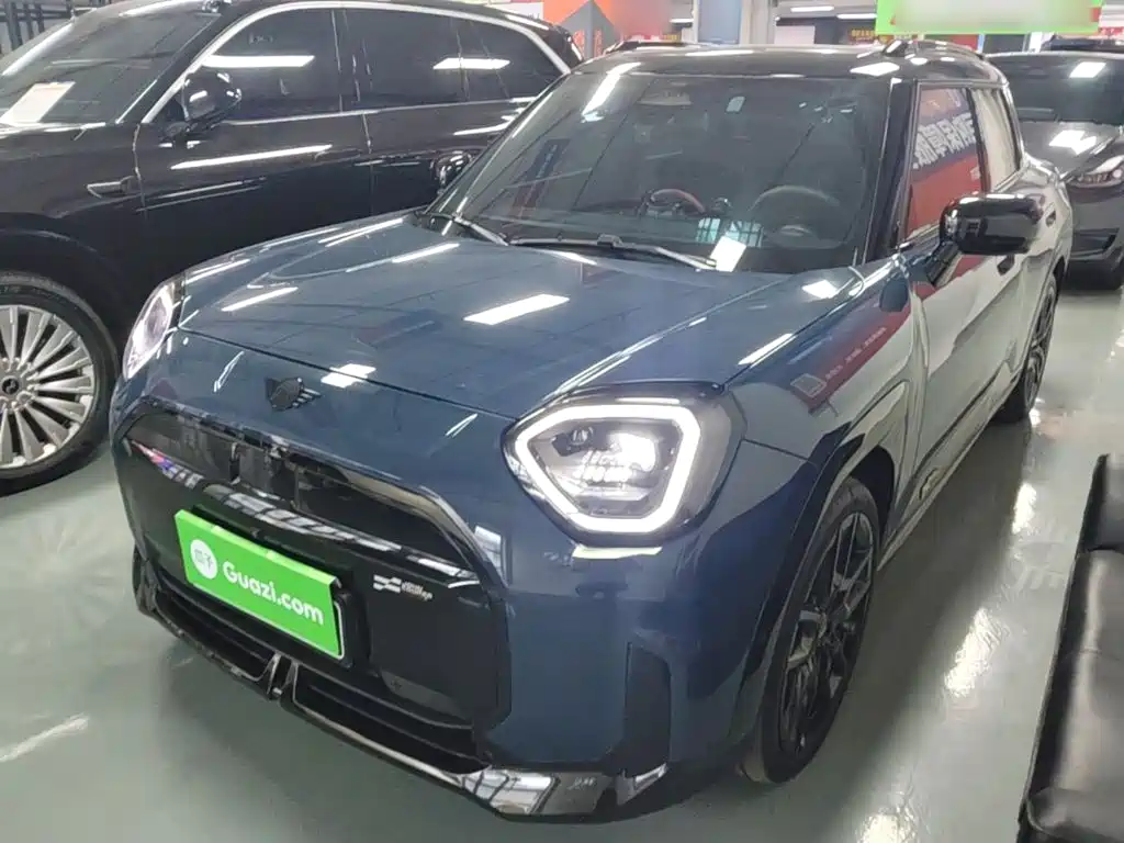 2025 MINI Electric MINI ACEMAN