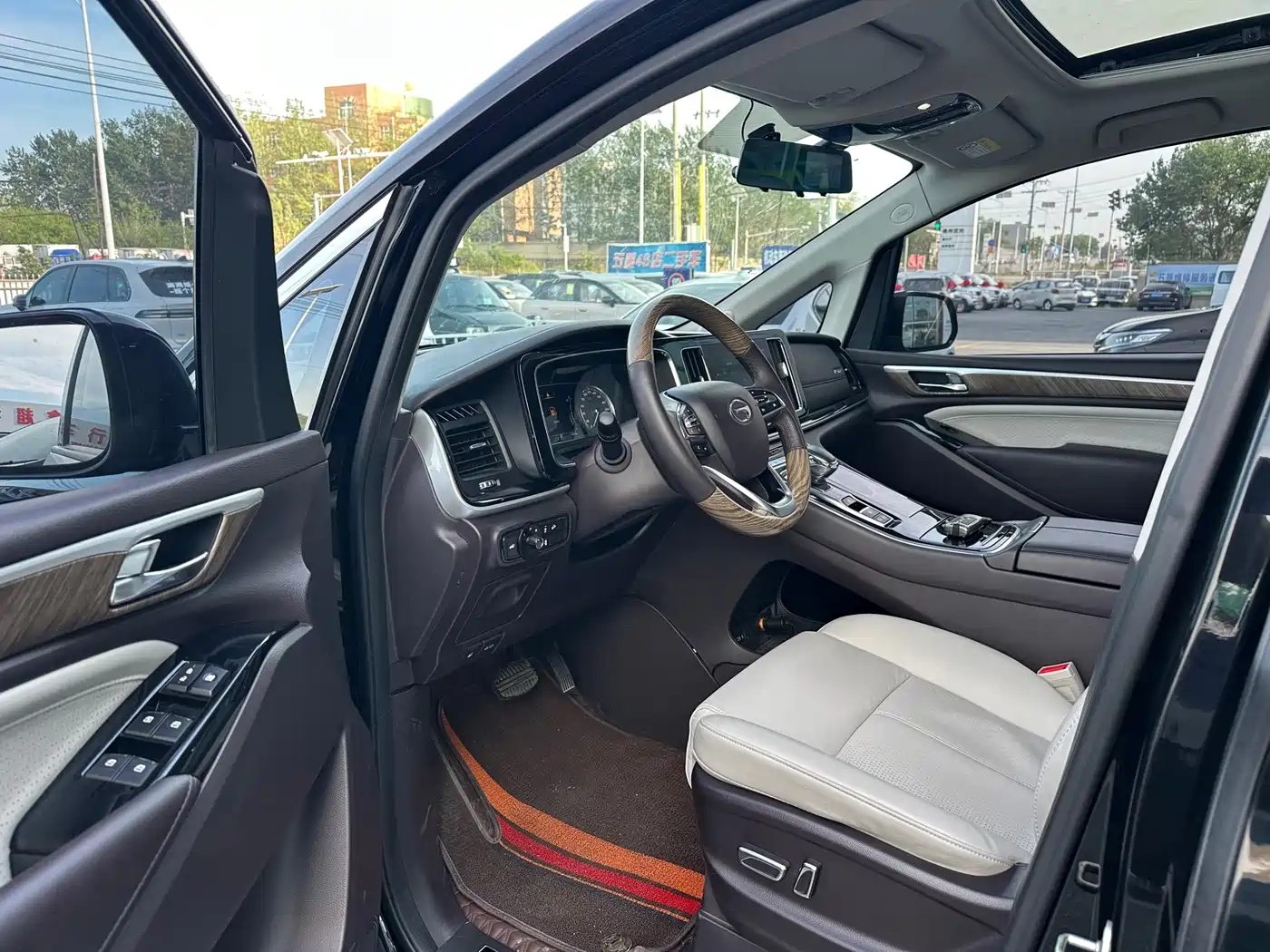 GAC Trumpchi Trumpchi M8 2021 Leading Show Series 390T Premium Edition фото 4