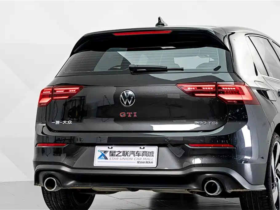 VOLKSWAGEN GOLF GTI