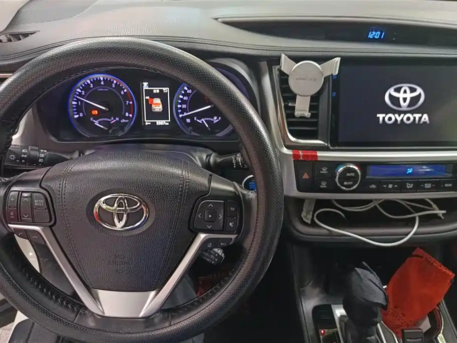 Toyota Highlander 2018 2.0T 4WD Premium 7-seater (China V) фото 12
