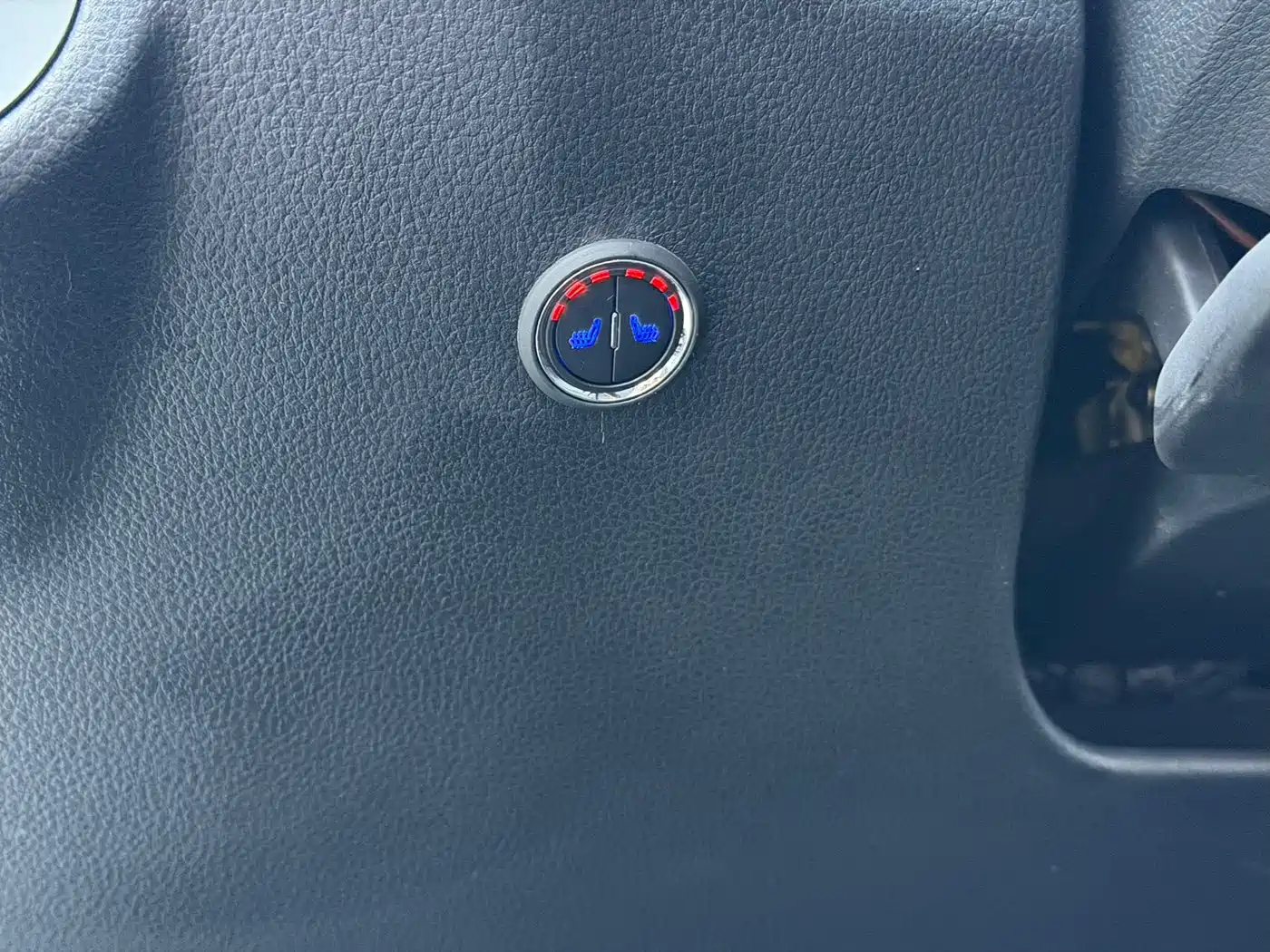 Škoda Kamiq 2022 1.5L Automatic Comfort Edition фото 7