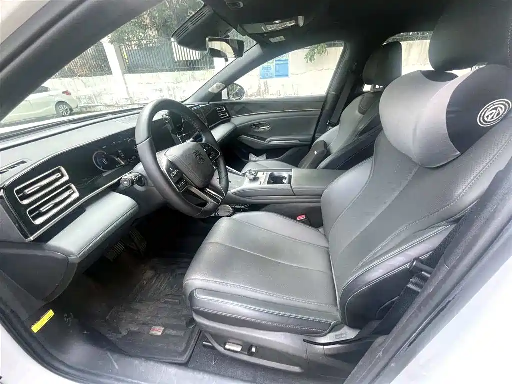 BYD Qin L 2024 DM-i 120KM Leading фото 4