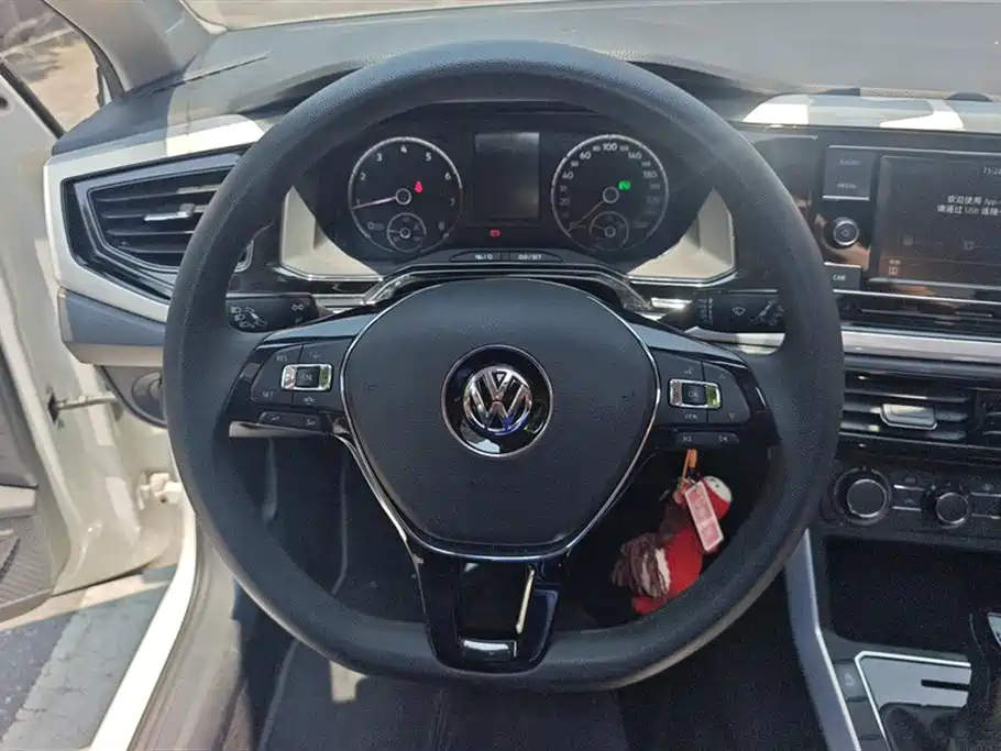 Volkswagen Polo 2019 Plus 1.5L Automatic Colorful Tech Edition фото 15
