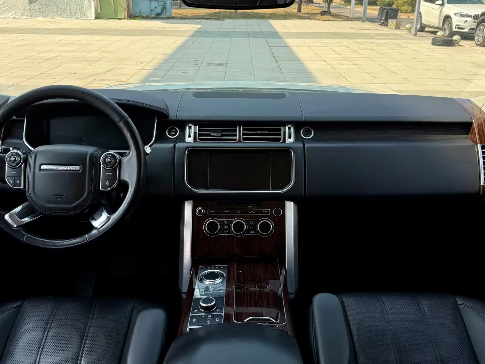 Фото 9 - Land Rover Range Rover