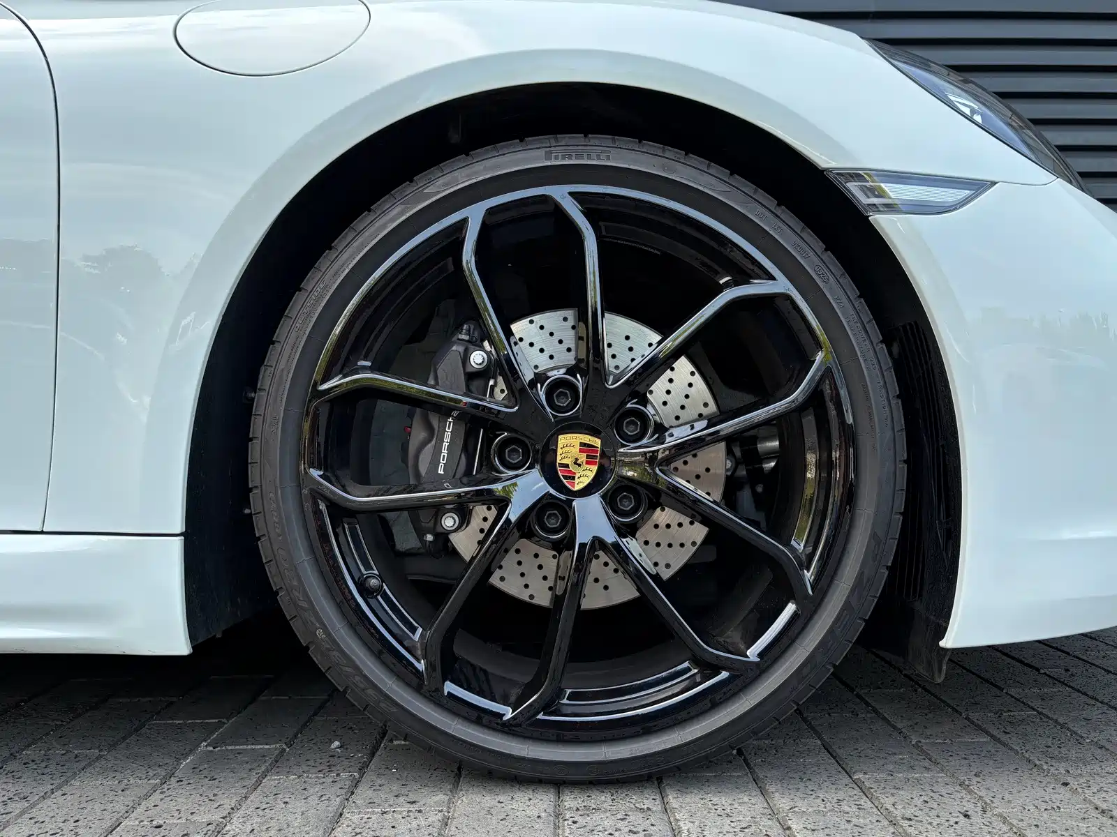 Photo 11 - Porsche 718
