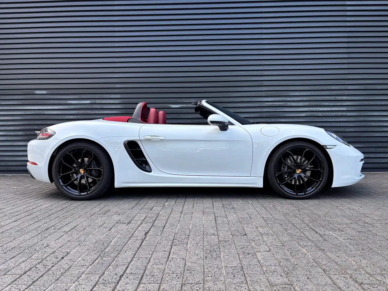 Photo 8 - Porsche 718