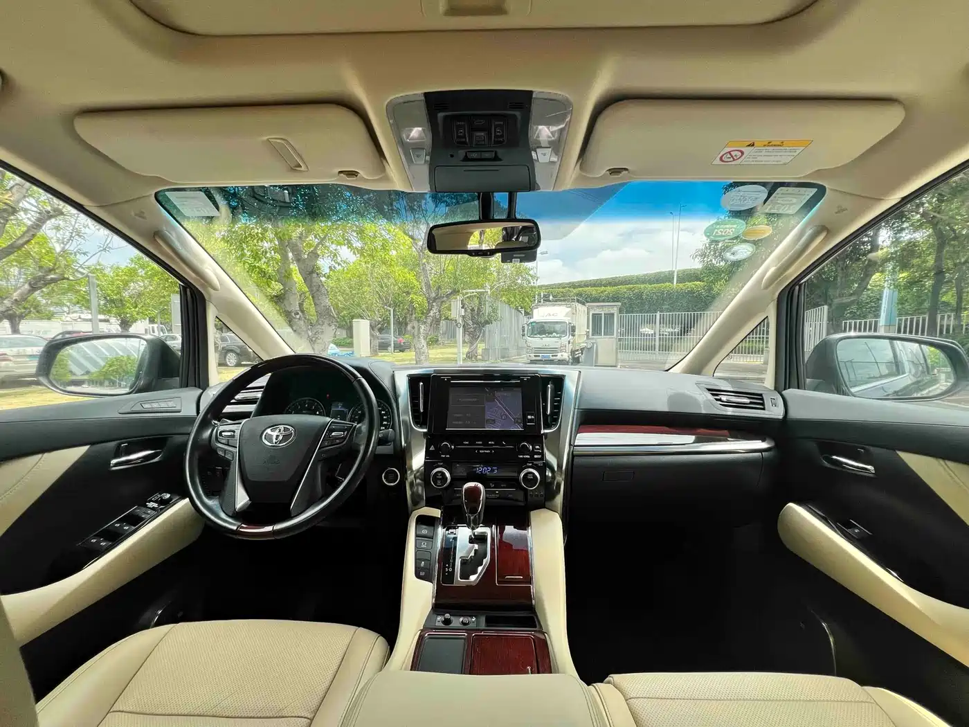 Toyota Alphard 2015 3.5L Luxury Edition фото 14