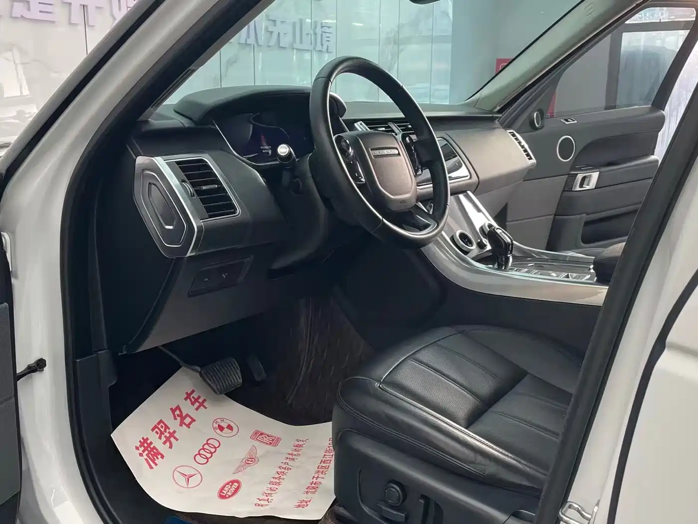 Land Rover Range Rover Sport 2019 3.0 SC V6 Special Edition фото 10