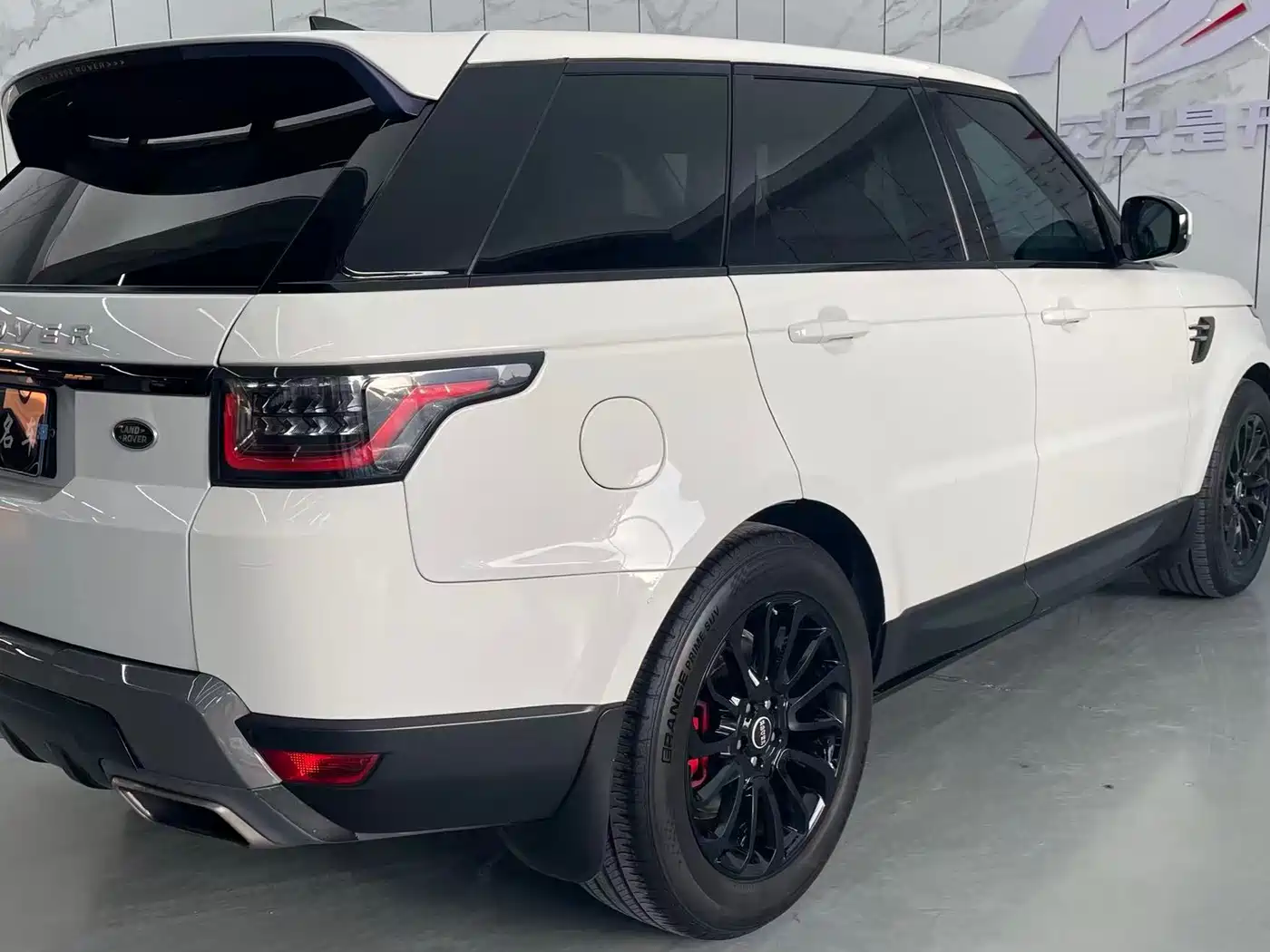 Land Rover Range Rover Sport 2019 3.0 SC V6 Special Edition фото 6