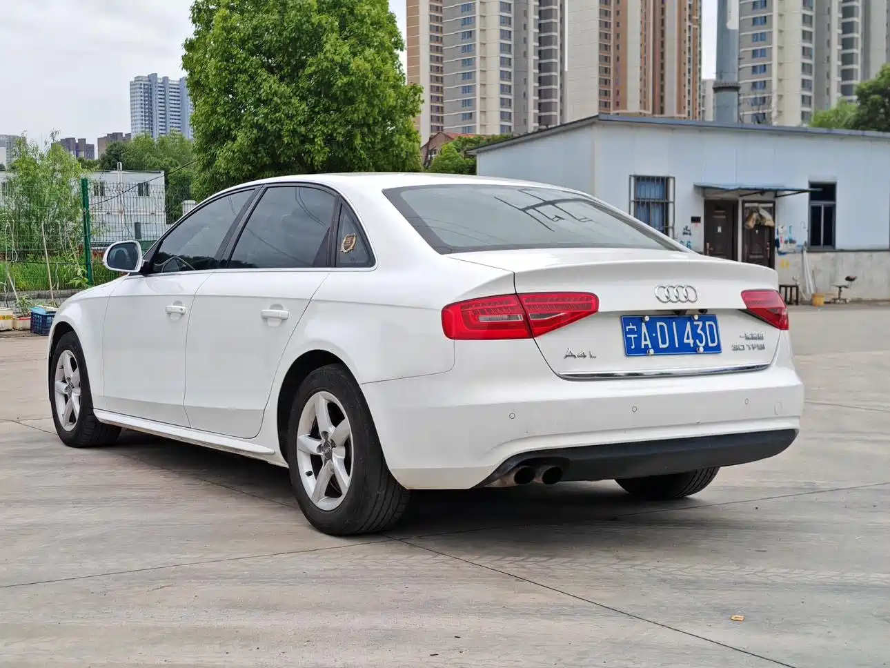Audi A4L 2016 30 TFSI Automatic Comfort фото 2