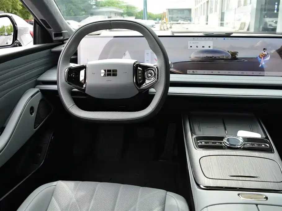 Фото 10 - Geely Galaxy Galaxy E8