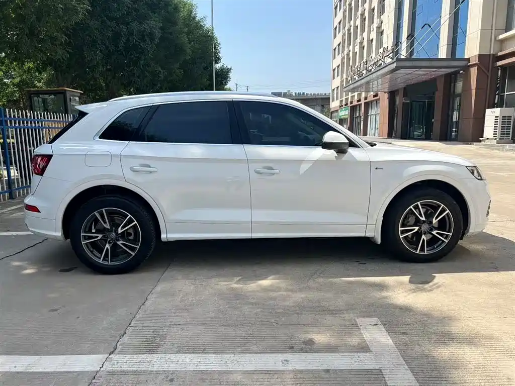 Audi Q5L 2018 45 TFSI Exclusive Fashion (China V) фото 7