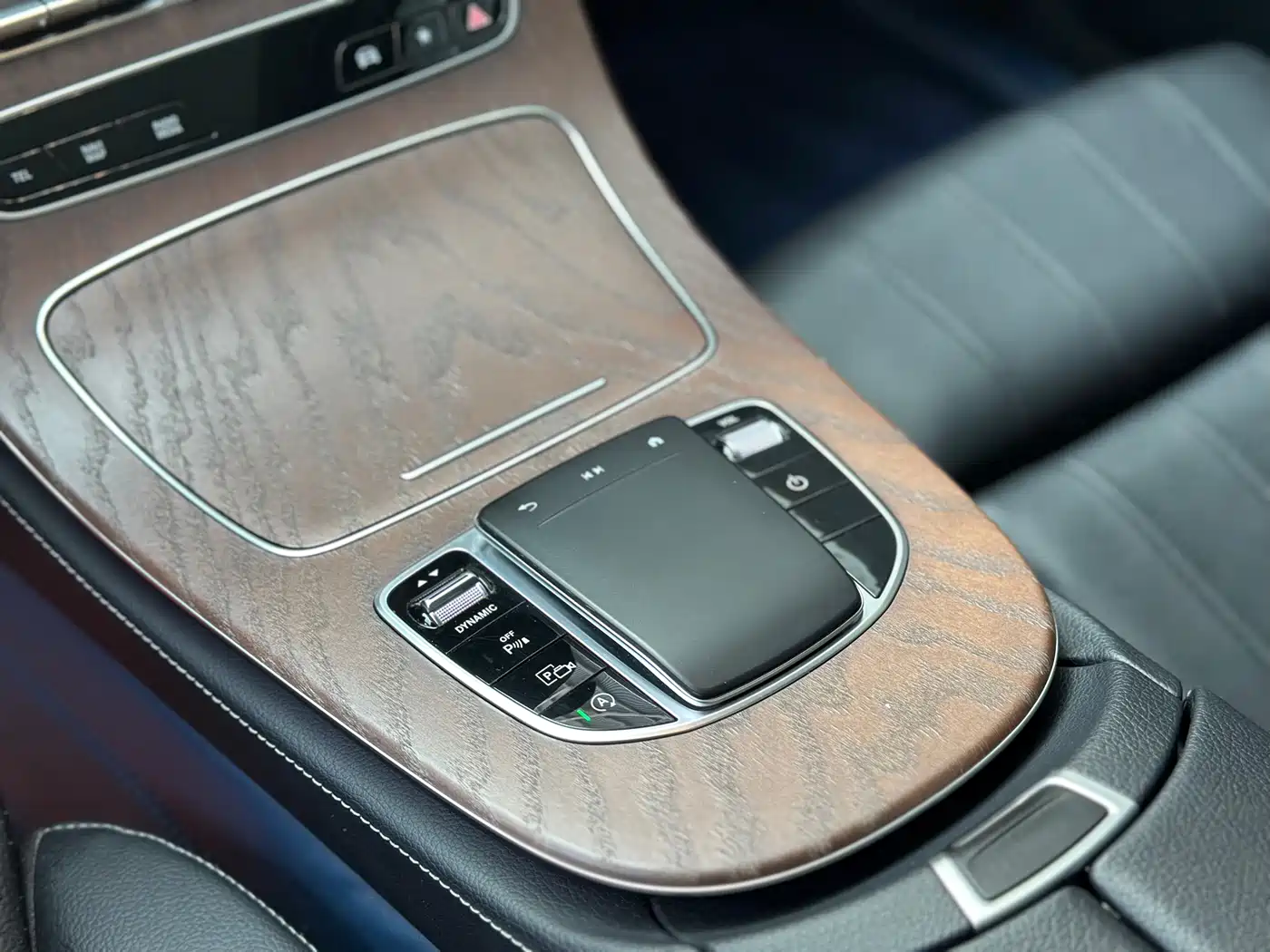 Mercedes-Benz E-Class 2022 E 260 L фото 7