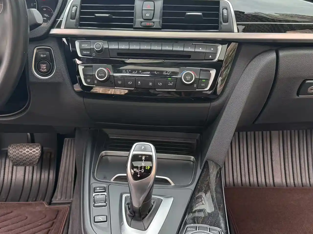 BMW 3 Series 2018 320Li M Sport Black Night Edition фото 12