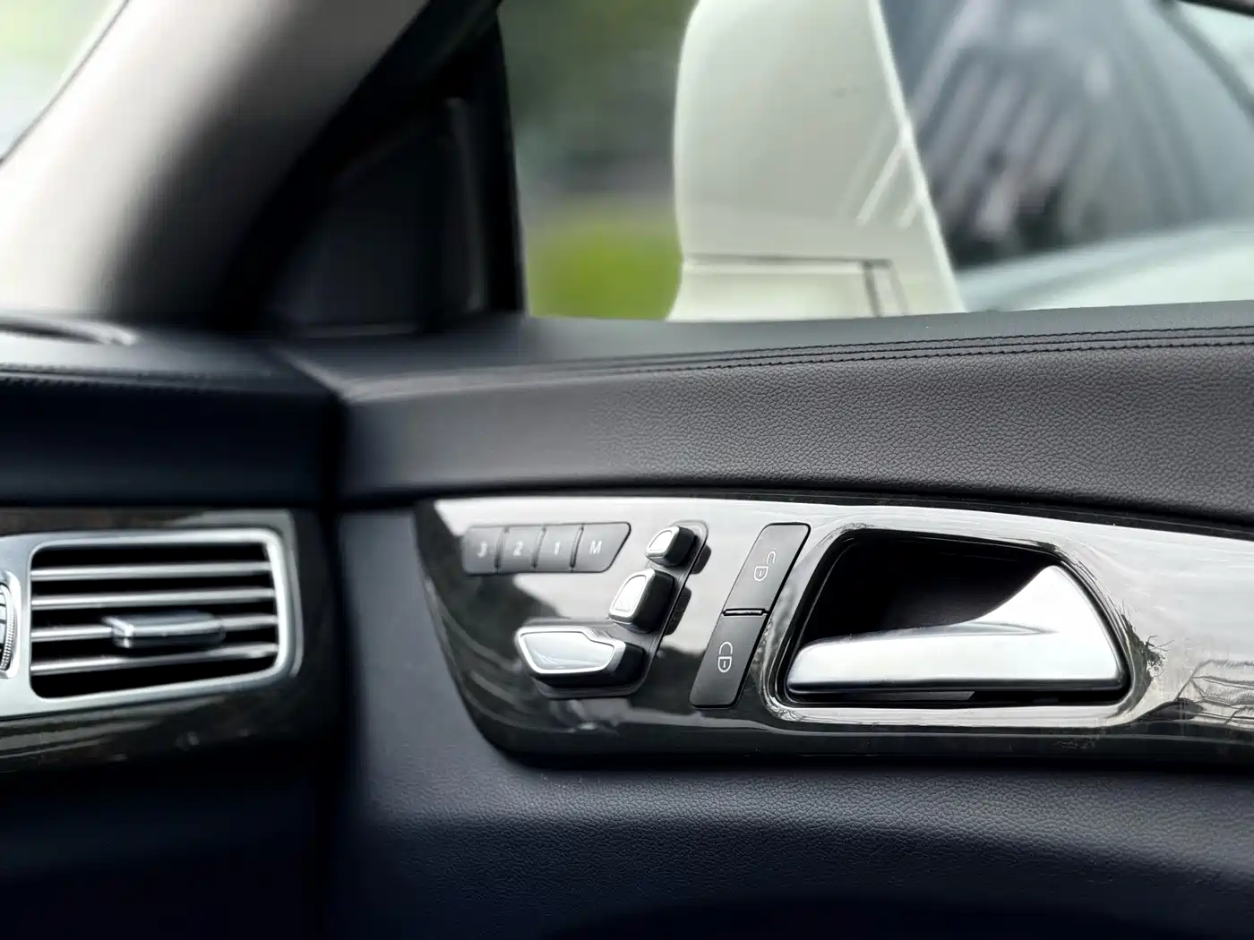 Mercedes-Benz CLS 2015 CLS 320 фото 13