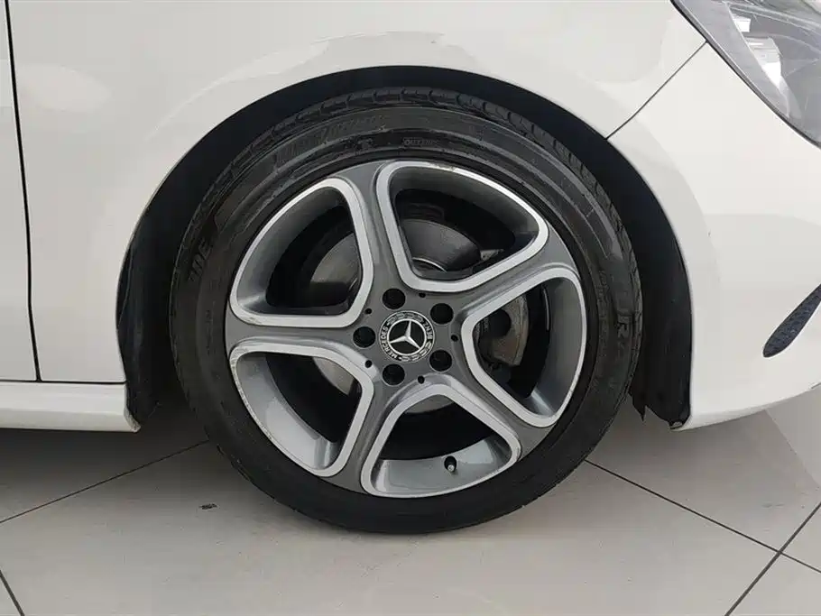 Mercedes-Benz CLA (Import) 2017 Facelift CLA 180 фото 6