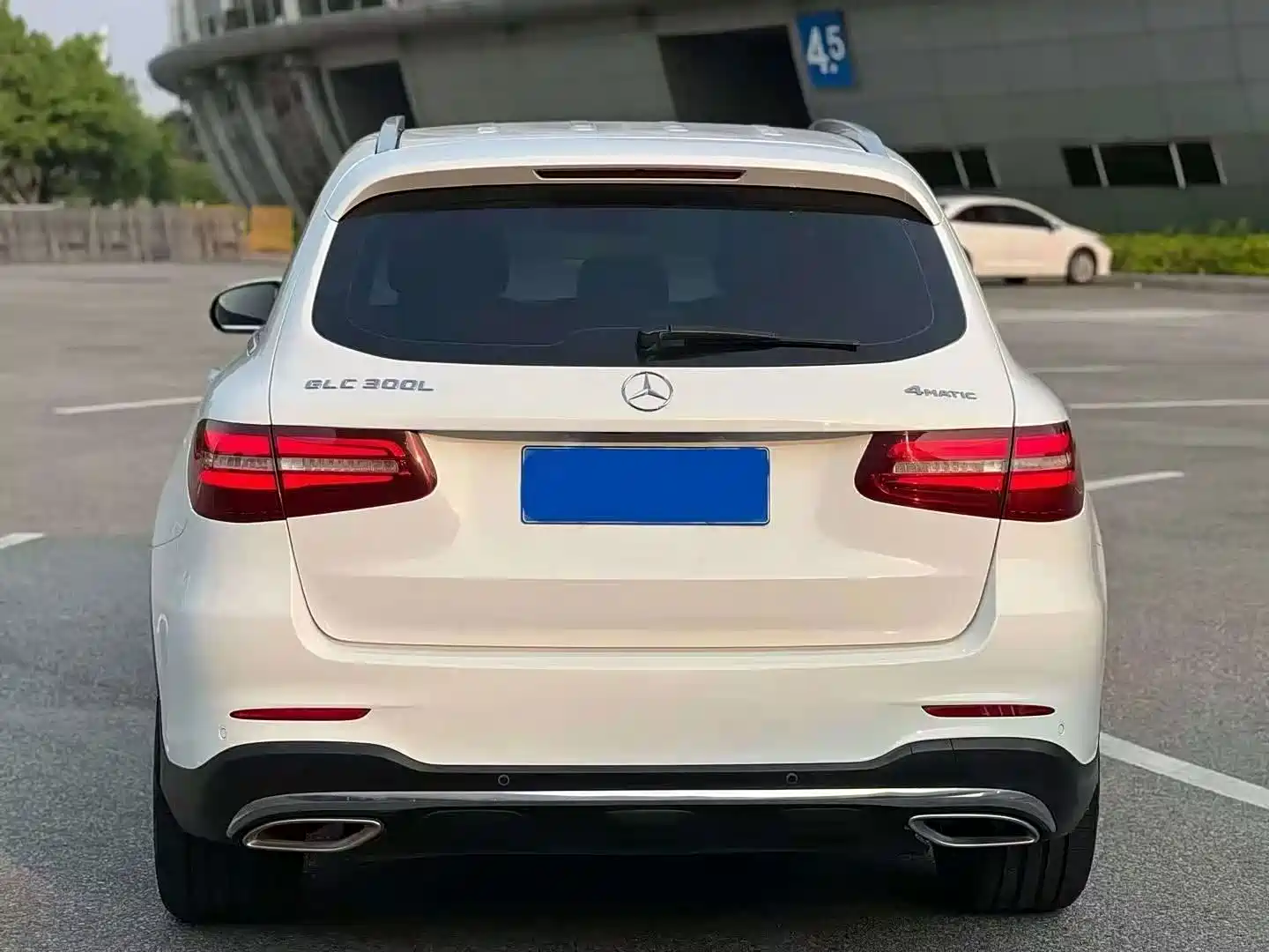 Фото 3 - Mercedes-Benz GLC