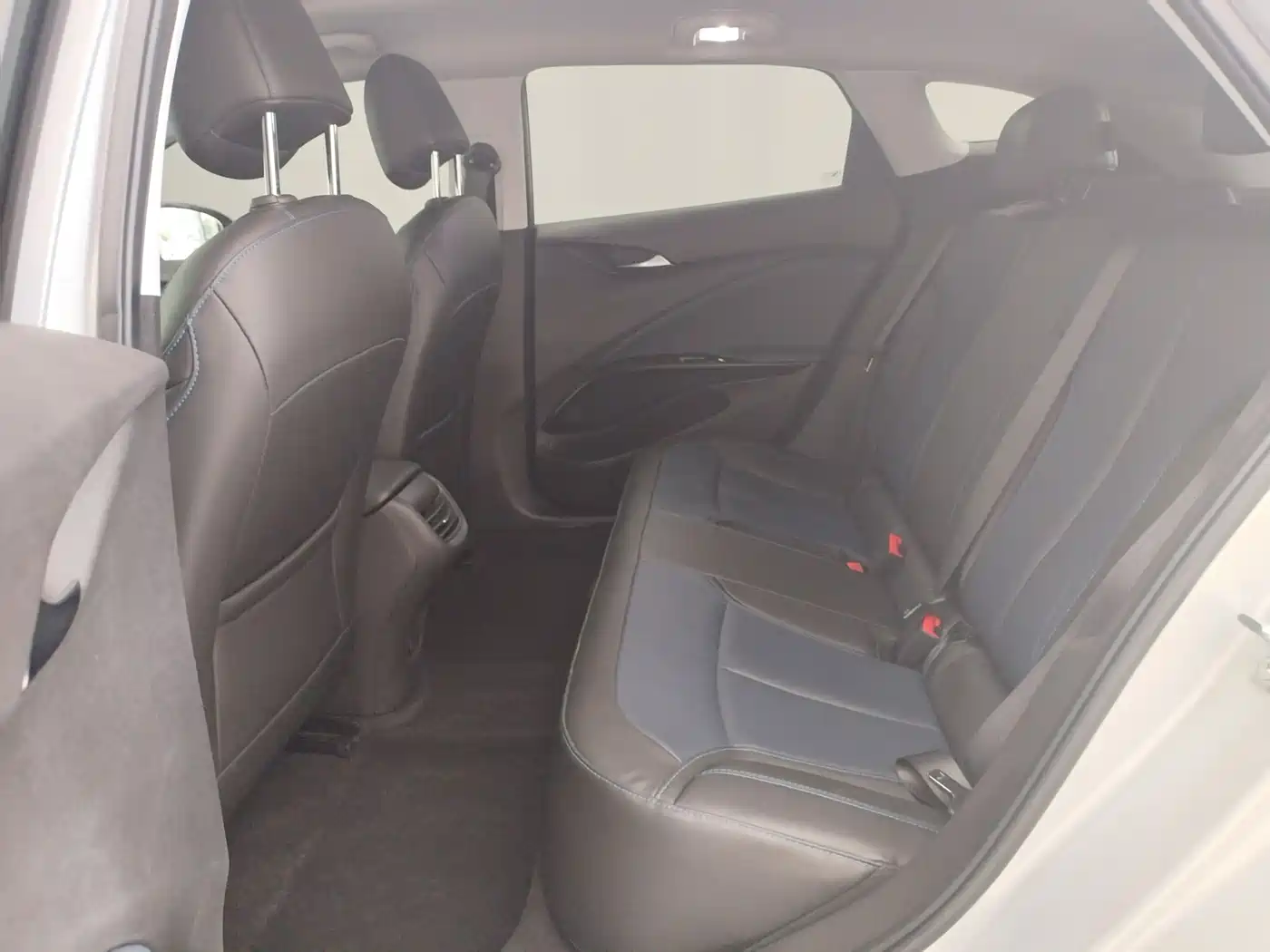 Buick Velite 6 2023 430km Premium Edition фото 13