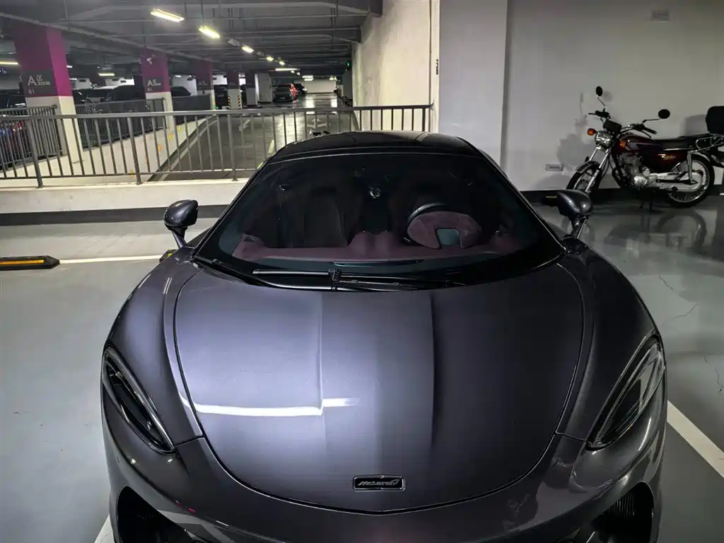 McLaren GT 2023 2023 4.0T Standard Model