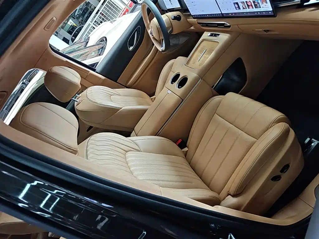 Voyah Auto Voyah Dreamer 2025 PHEV AWD Flagship Kunpeng Edition фото 25