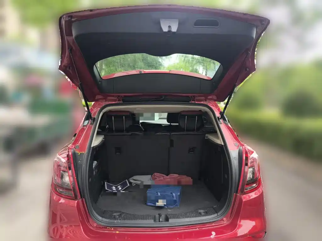 Фото 10 - Buick Encore